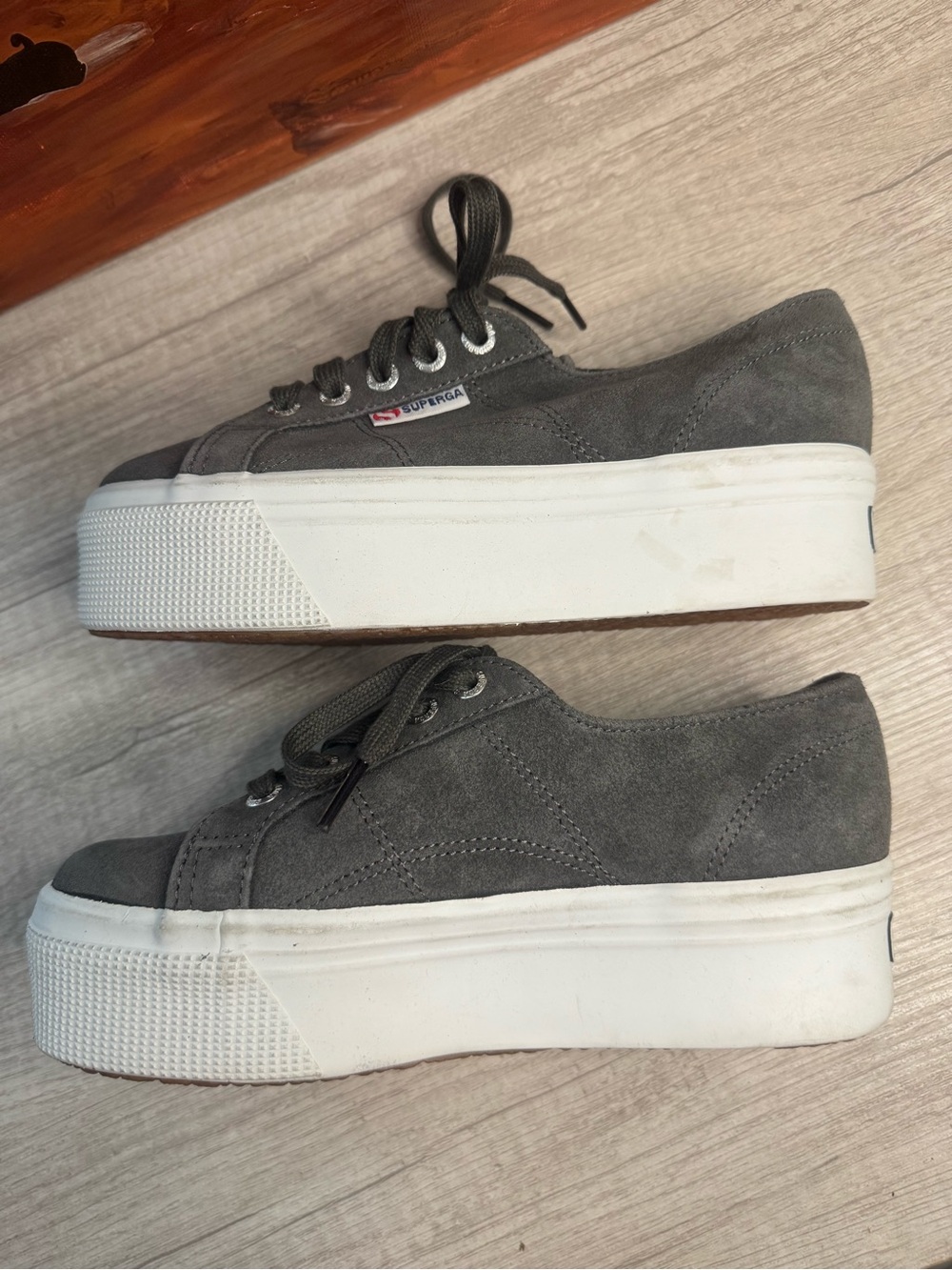 Superga Gray Suede Platform Lace-Up Sneakers Size 5 - Picture 4 of 9
